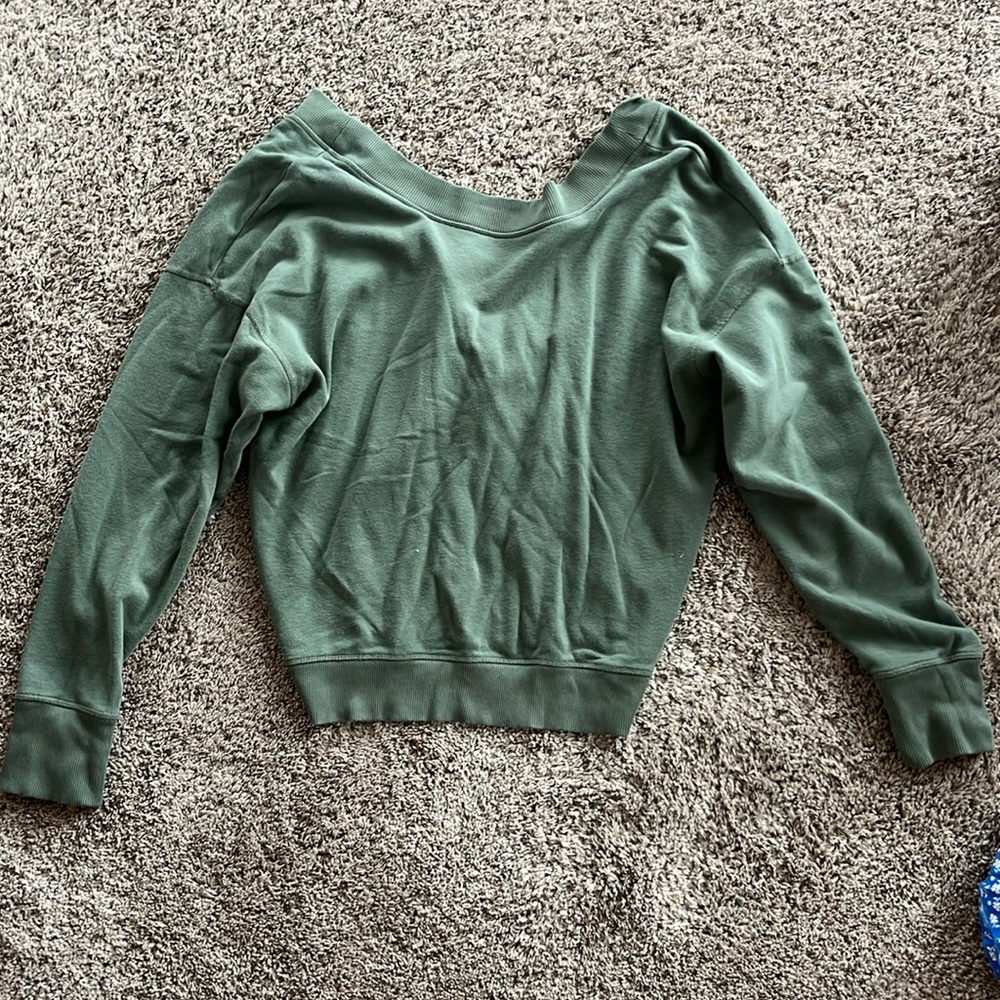 Open back crewneck